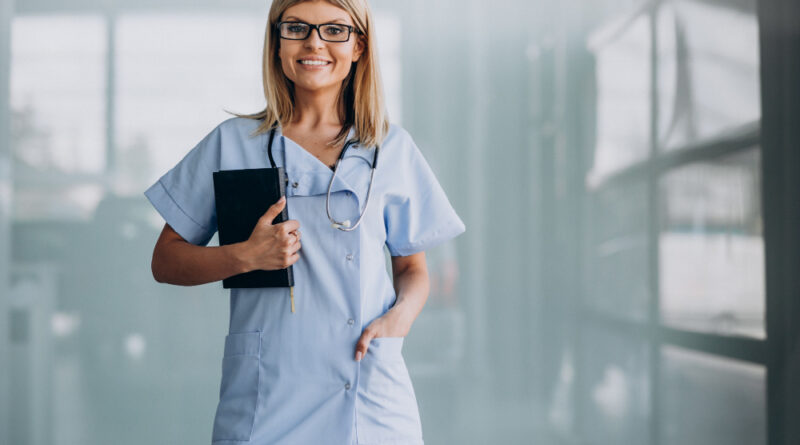 Ile zarabia pielęgniarka w Dani?