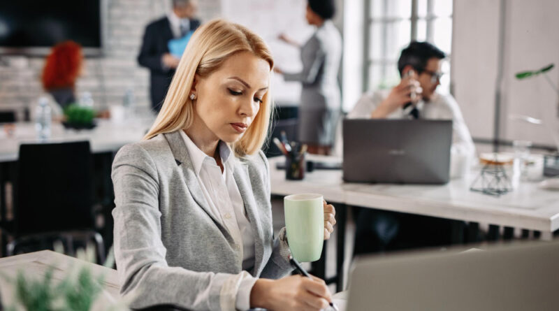 Ile zarabia pracownik biurowy w Danii